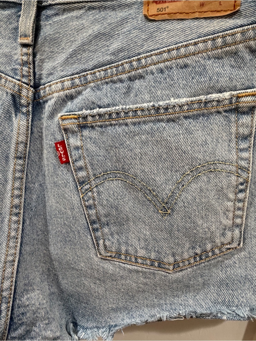 Levi's 501 Light Wash Denim Shorts - Picture 5 of 6